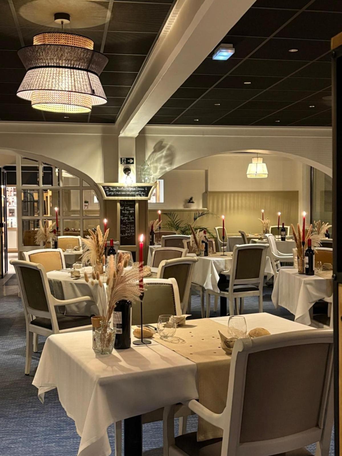 Hotel Restaurant Les 13 Assiettes Le Val-Saint-Père Kültér fotó