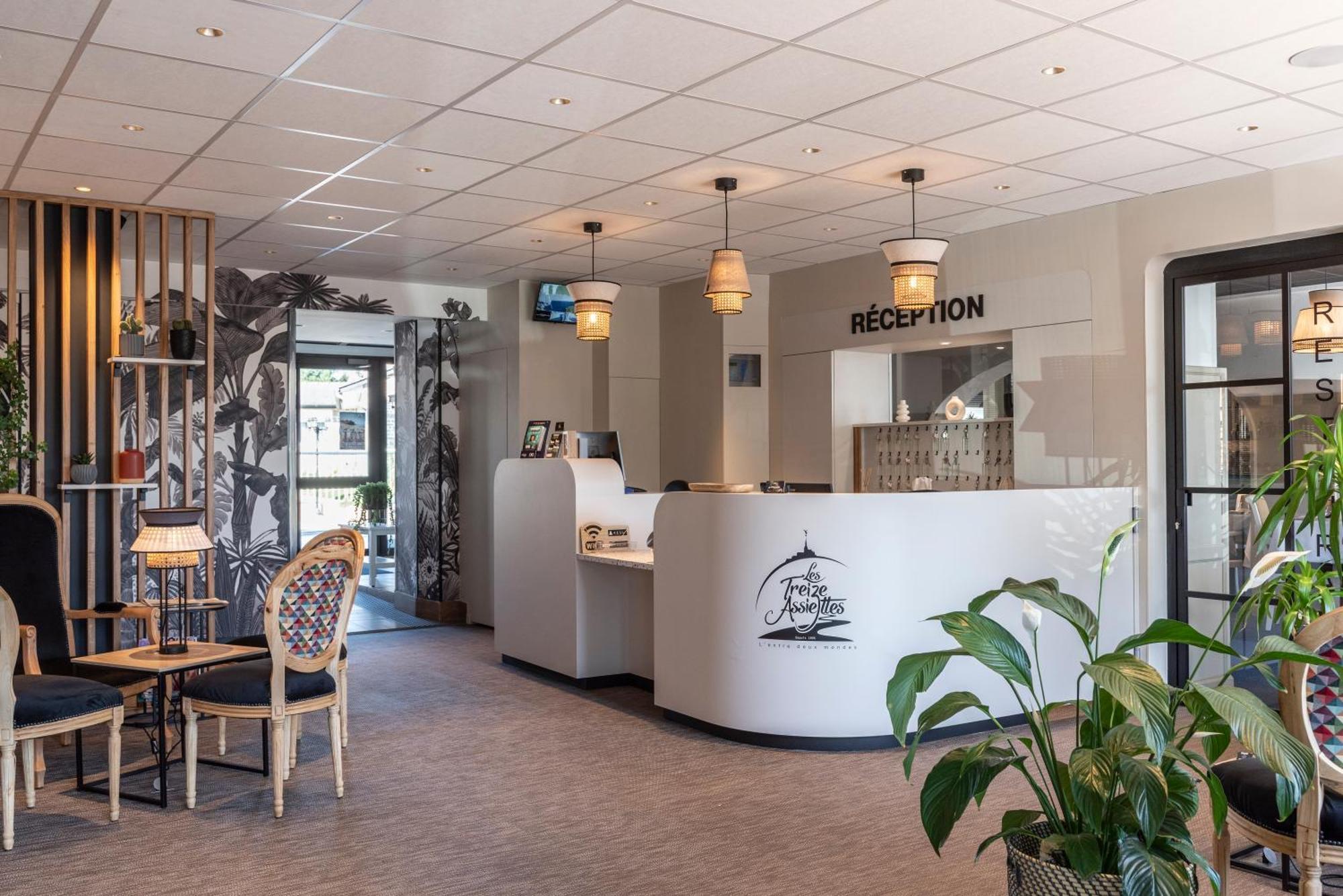 Hotel Restaurant Les 13 Assiettes Le Val-Saint-Père Kültér fotó