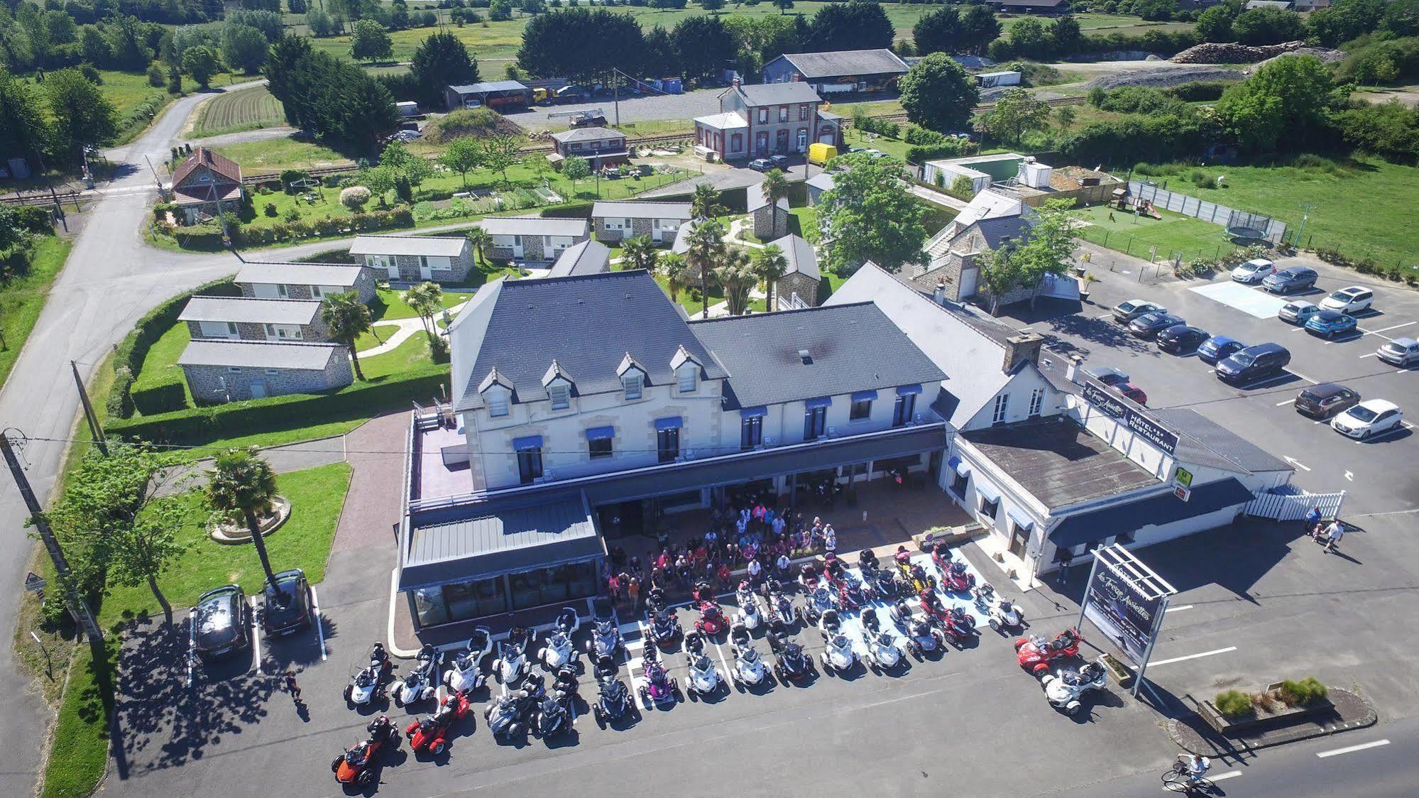 Hotel Restaurant Les 13 Assiettes Le Val-Saint-Père Kültér fotó