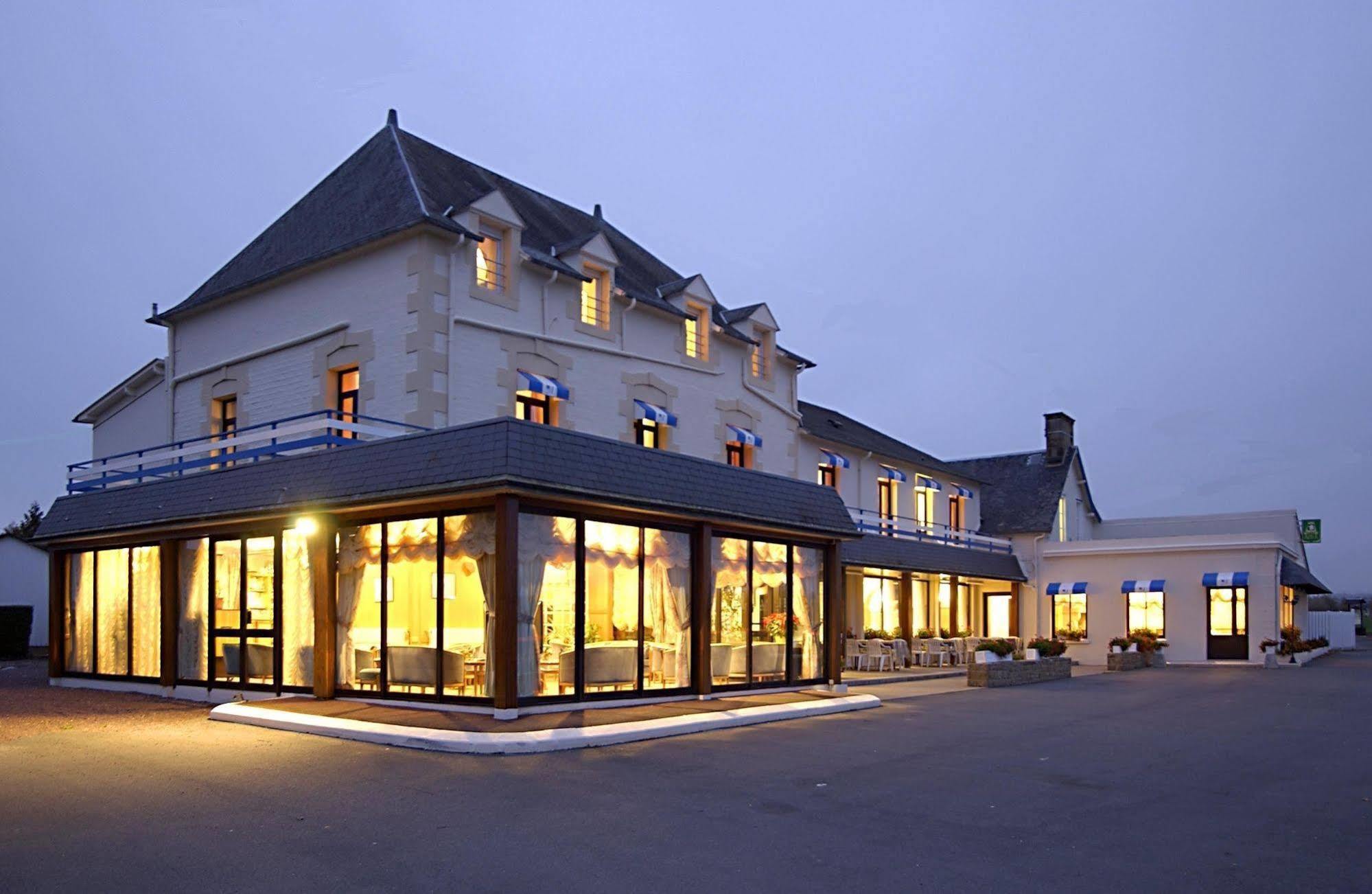 Hotel Restaurant Les 13 Assiettes Le Val-Saint-Père Kültér fotó